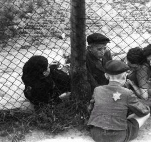 Altri bambini nei campi di concentramento
