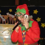 Folletta Benedetta chiama Babbo Natale al telefono